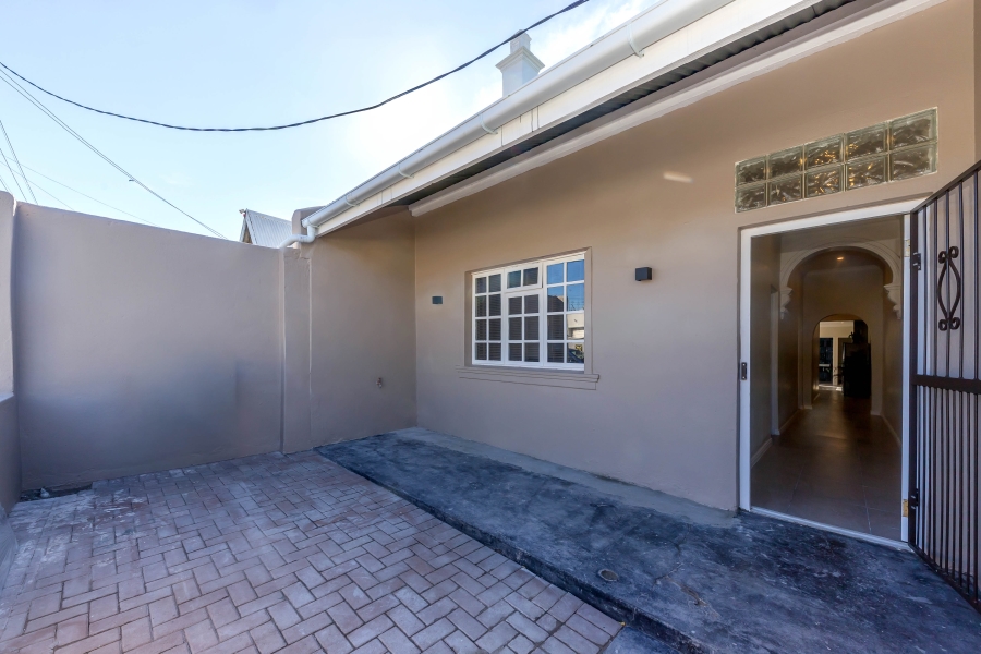 4 Bedroom Property for Sale in Observatory Western Cape